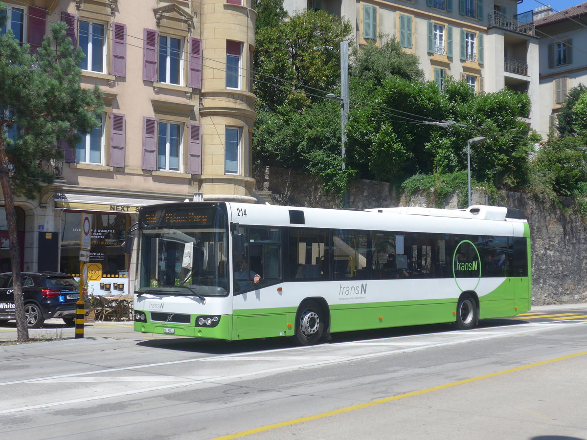 (218'546) - transN, La Chaux-de-Fonds - Nr. 214/NE 93'214 - Volvo (ex TN Neuchtel Nr. 214) am 6. Juli 2020 beim Bahnhof Neuchtel