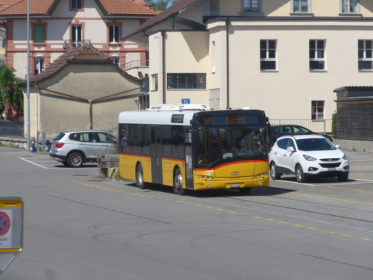 (218'571) - PostAuto Bern - Nr. 7/BE 435'814 - Solaris (ex Lengacher, Wichtrach Nr. 4) am 6. Juli 2020 beim Bahnhof Kerzers