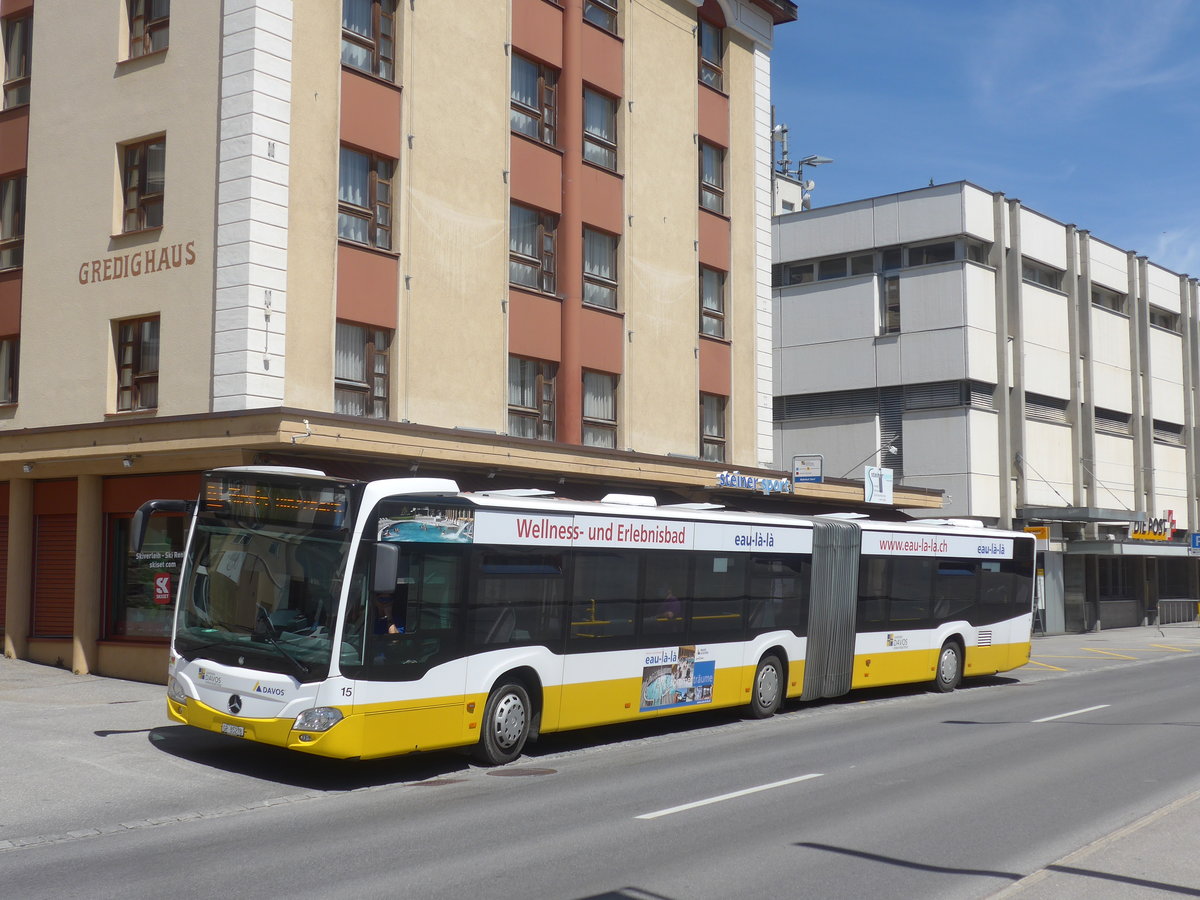 (218'909) - VBD Davos - Nr. 15/GR 85'278 - Mercedes am 20. Juli 2020 beim Bahnhof Davos Dorf