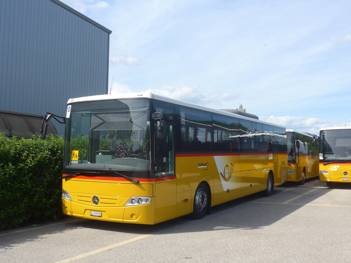 (219'072) - CarPostal Ouest - VD 319'076 - Mercedes am 25. Juli 2020 in Daillens, Planzer