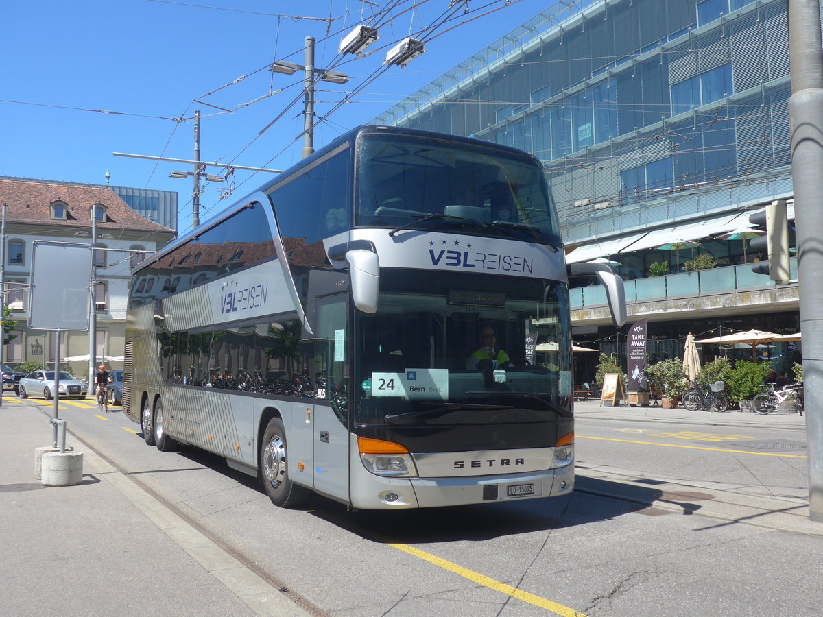 (219'208) - VBL Luzern - Nr. 805/LU 15'095 - Setra am 27. Juli 2020 beim Bahnhof Bern