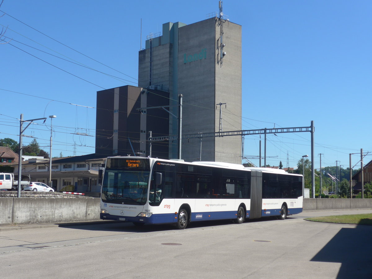 (219'247) - Genve-Tours, Genve - Nr. 1925/GE 960'949 - Mercedes am 27. Juli 2020 beim Bahnhof Kerzers