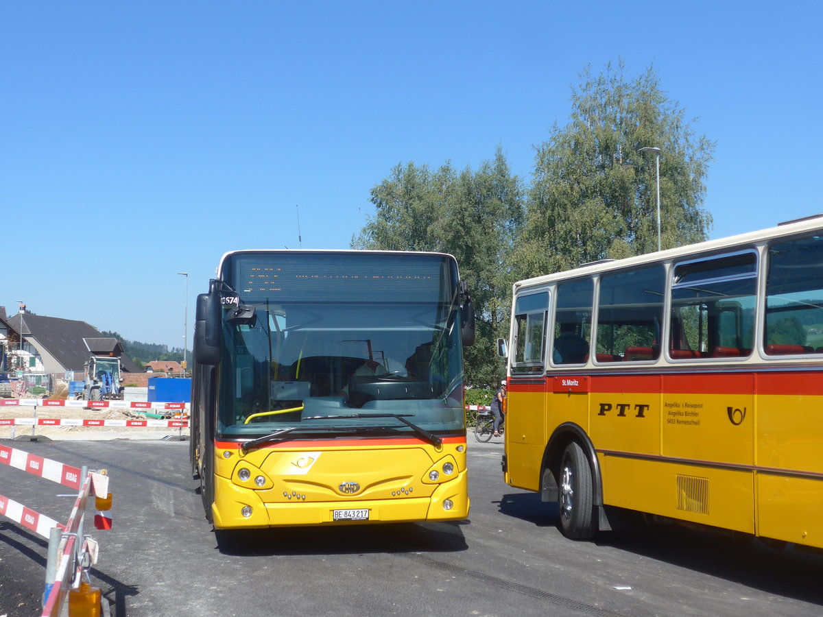 (219'561) - PostAuto Bern - Nr. 217/BE 843'217 - Heuliez am 9. August 2020 beim Bahnhof Biglen