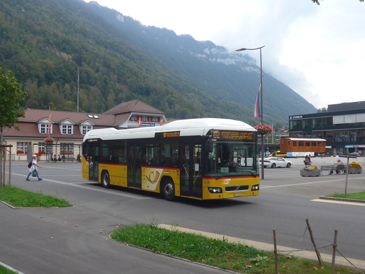 (220'910) - PostAuto Bern - BE 610'543 - Volvo am 21. September 2020 beim Bahnhof Interlaken Ost