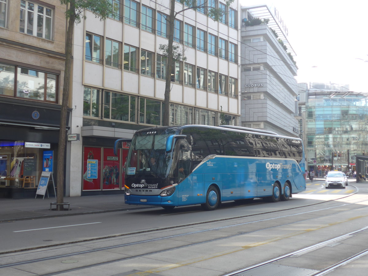 (220'969) - Optop Travel, Opfikon - Nr. 10/ZH 208'496 - Setra am 22. September 2020 in Zrich, Lwenstrasse