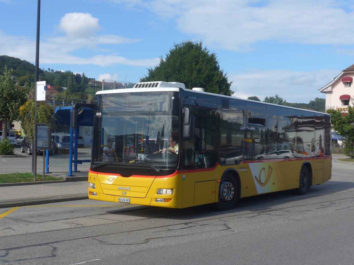 (221'118) - CarPostal Ouest - VD 494'963 - MAN/Gppel am 23. September 2020 beim Bahnhof Moudon