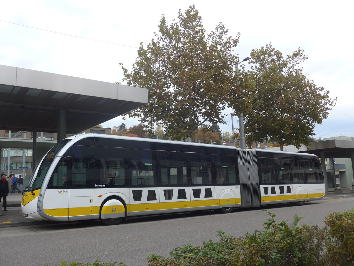 (222'225) - VBSH Schaffhausen - Nr. 7/SH 38'007 - Irizar am 21. Oktober 2020 beim Bahnhof Schaffhausen