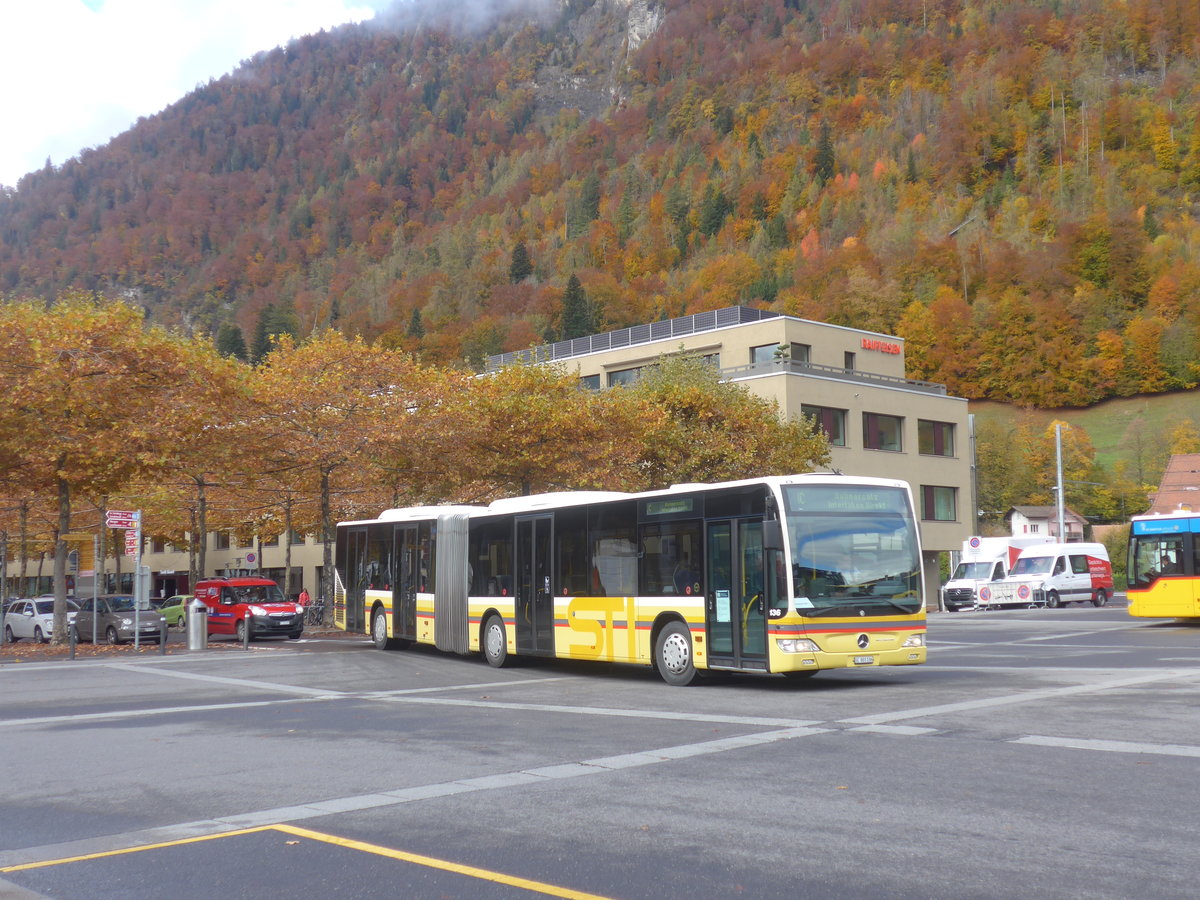 (222'622) - STI Thun - Nr. 136/BE 801'136 - Mercedes am 24. Oktober 2020 beim Bahnhof Interlaken Ost