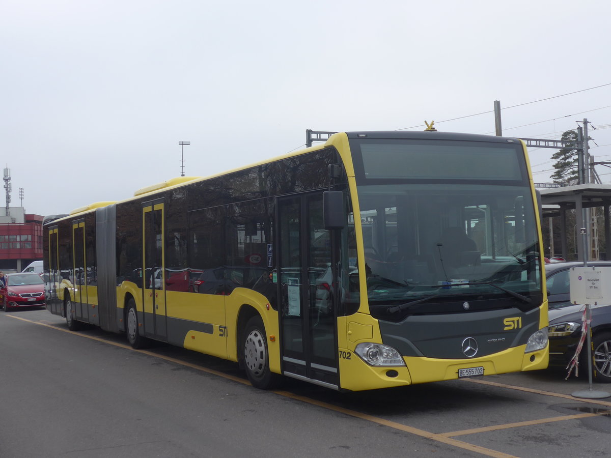 (222'983) - STI Thun - Nr. 702/BE 555'702 - Mercedes am 8. Dezember 2020 in Thun, CarTerminal