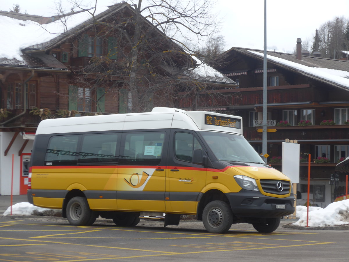 (223'459) - Kbli, Gstaad BE 305'545 - Mercedes am 7. Februar 2021 beim Bahnhof Gstaad