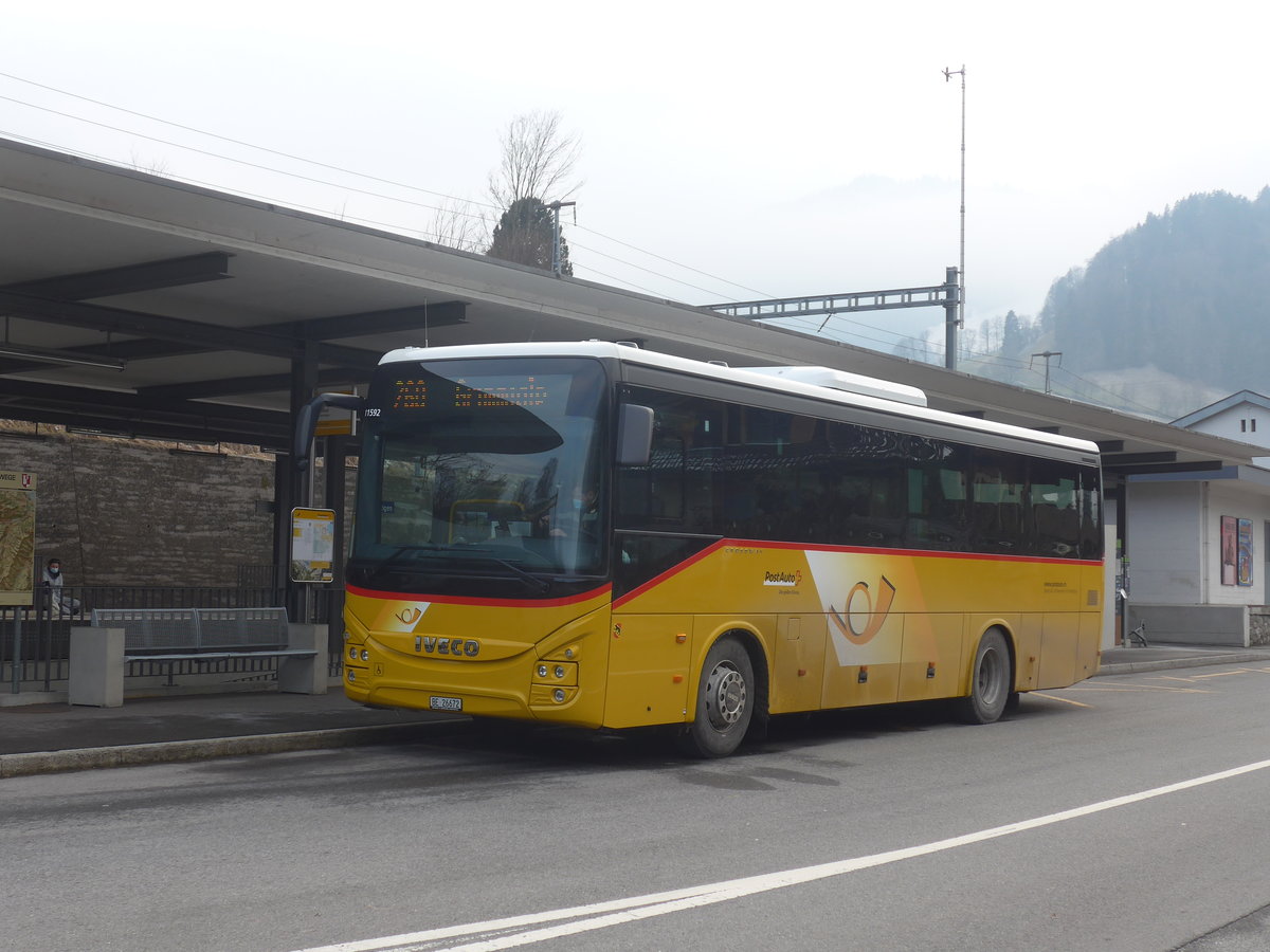 (223'480) - Spring, Schwenden - BE 26'672 - Iveco am 11. Februar 2021 beim Bahnhof Oey-Diemtigen