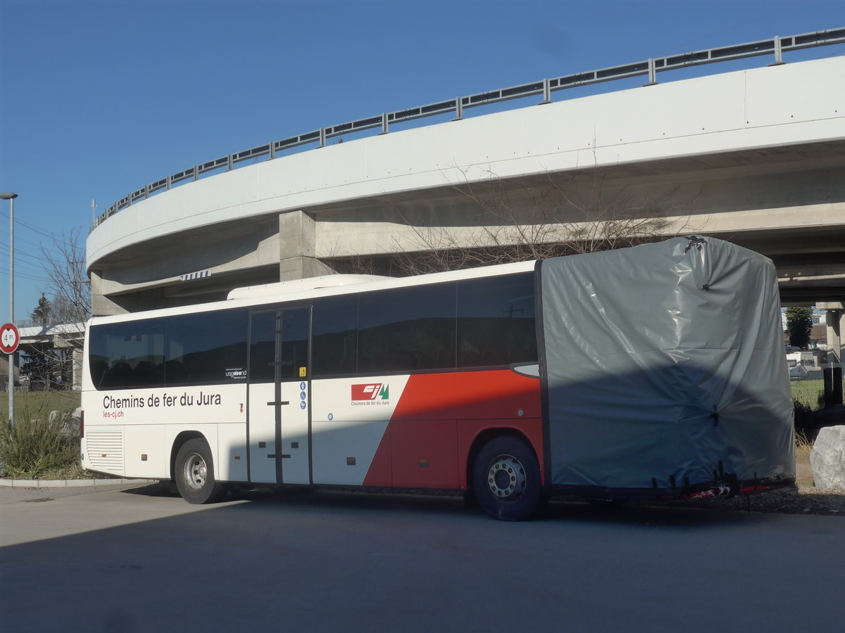 (223'682) - CJ Tramelan - Nr. 121 - Setra am 21. Februar 2021 in Kerzers, Interbus