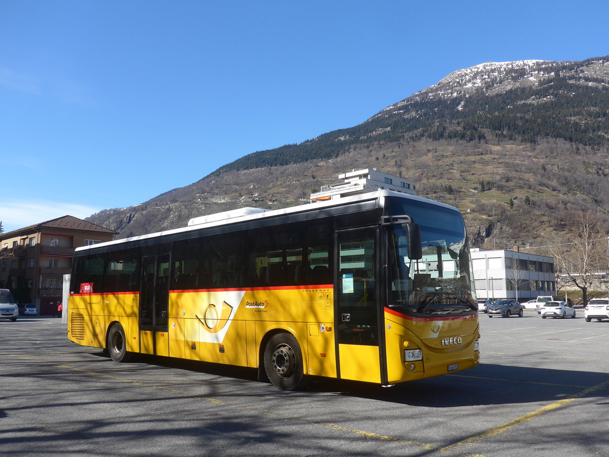 (223'905) - PostAuto Wallis - VS 445'911 - Iveco am 2. Mrz 2021 in Brig, Garage