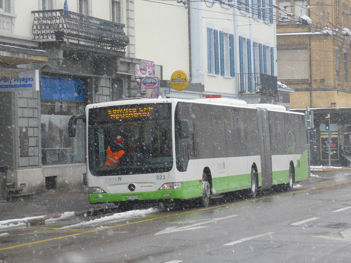 (224'178) - transN, La Chaux-de-Fonds - Nr. 321/NE 109'321 - Mercedes am 14. Mrz 2021 beim Bahnhof La Chaux-de-Fonds