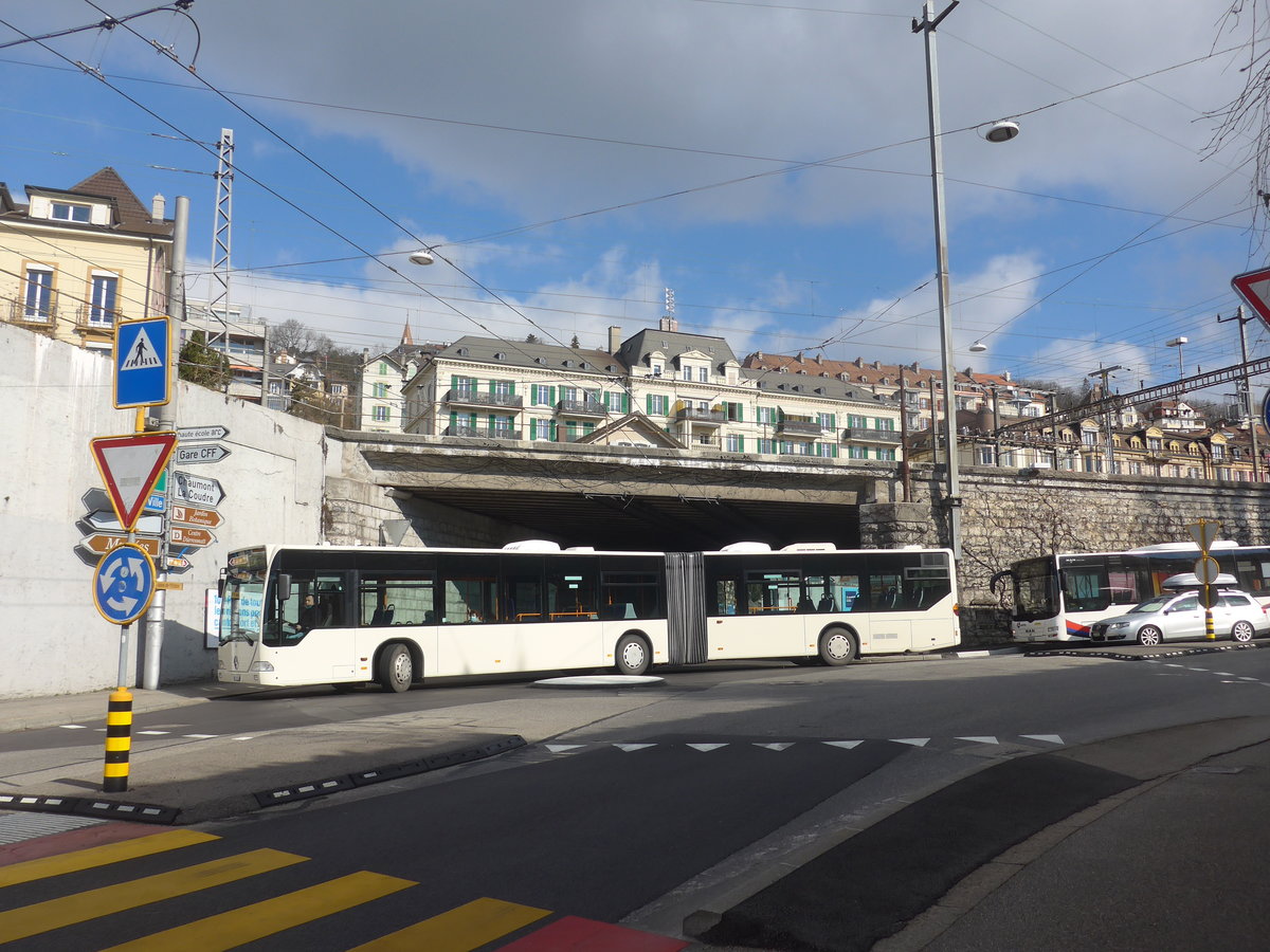 (224'236) - Interbus, Yverdon - Nr. 208/NE 231'208 - Mercedes (ex BSU Solothurn Nr. 40) am 20. Mrz 2021 beim Bahnhof Neuchtel (Einsatz CarPostal)