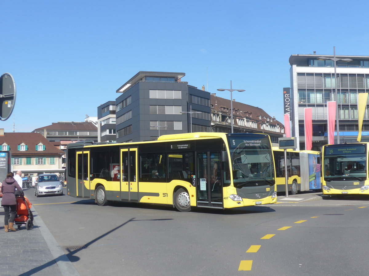 (224'333) - STI Thun - Nr. 407/BE 838'407 - Mercedes am 21. Mrz 2021 beim Bahnhof Thun