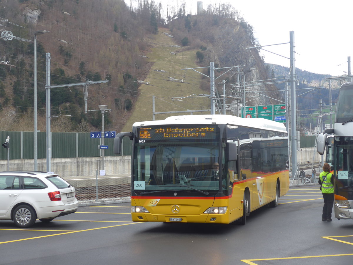 (224'404) - Engeloch, Riggisberg - Nr. 14/BE 671'028 - Mercedes am 27. Mrz 2021 beim Bahnhof Stansstad