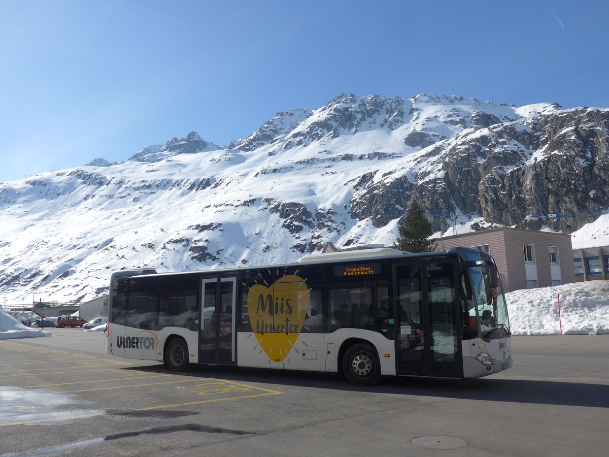 (224'543) - AAGU Altdorf - Nr. 14/UR 9347 - Mercedes am 28. Mrz 2021 in Andermatt, Bahnhofplatz