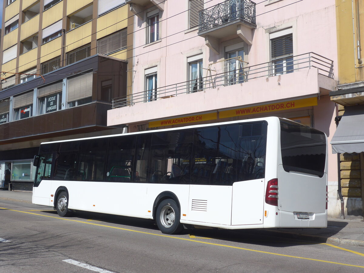 (225'046) - Interbus, Yverdon - Nr. 49/NE 231'049 - Mercedes (ex MBC Morges Nr. 72) am 17. April 2021 beim Bahnhof La Chaux-de-Fonds (Einsatz CarPostal)