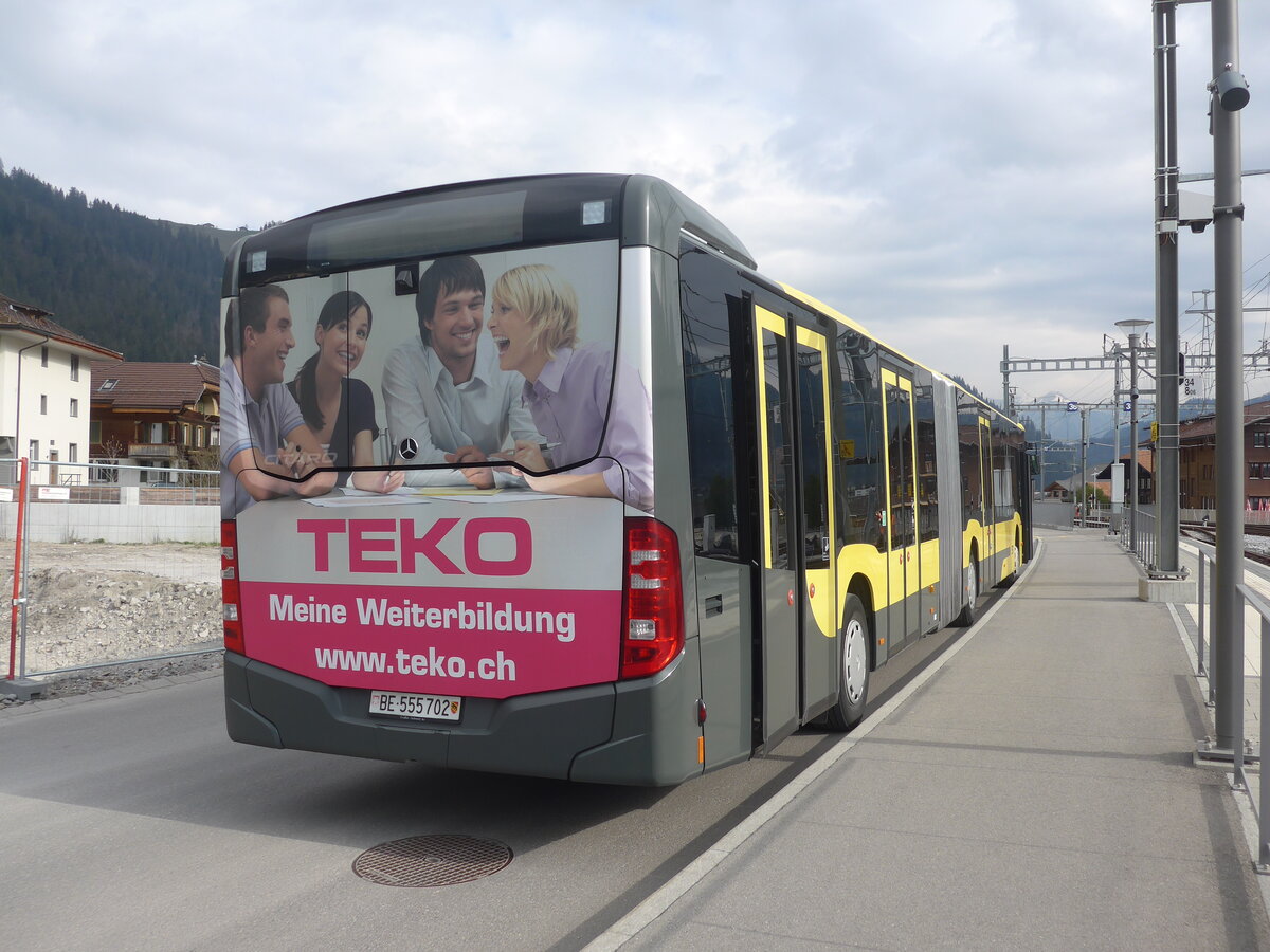 (225'259) - STI Thun - Nr. 702/BE 555'702 - Mercedes am 27. April 2021 beim Bahnhof Zweisimmen