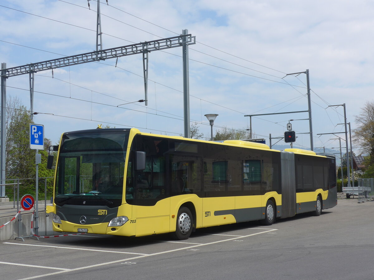 (225'313) - STI Thun - Nr. 703/BE 754'703 - Mercedes am 27. April 2021 beim Bahnhof Wimmis