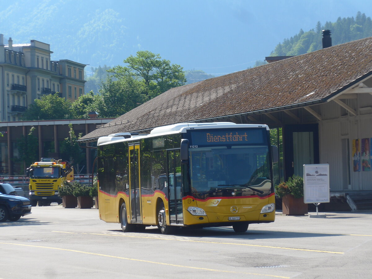 (225'818) - Flck, Brienz - Nr. 21/BE 868'721 - Mercedes am 11. Juni 2021 in Meiringen, Postautostation