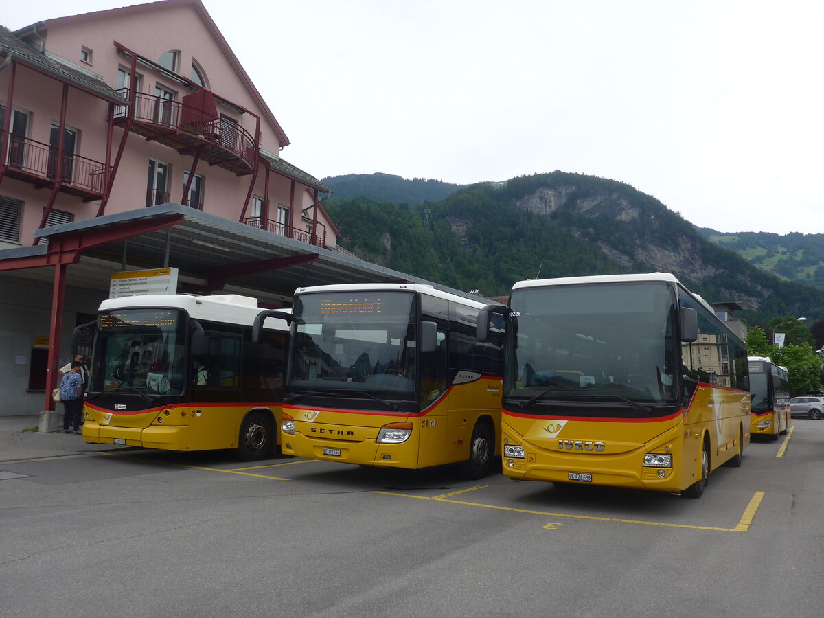 (226'120) - PostAuto Bern - BE 474'688 - Iveco am 3. Juli 2021 in Meiringen, Postautostation