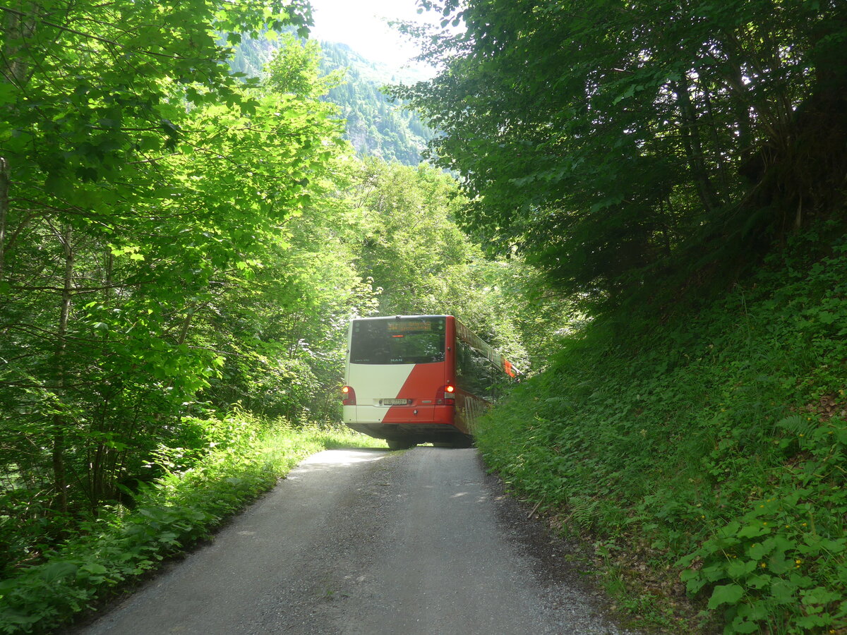 (226'457) - AS Engi - Nr. 10/GL 7710 - MAN am 12. Juli 2021 in Schwanden, Notumfahrung