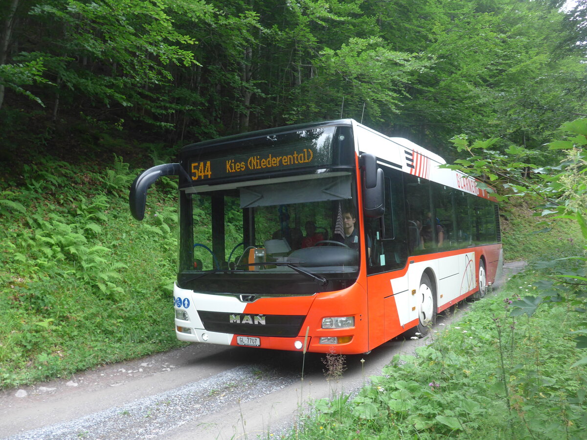 (226'785) - AS Engi - Nr. 7/GL 7707 - MAN am 25. Juli 2021 in Schwanden, Notumfahrung