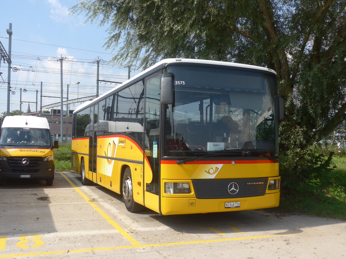 (227'291) - CarPostal Ouest - VD 548'726 - Mercedes am 15. August 2021 in Yverdon, Garage