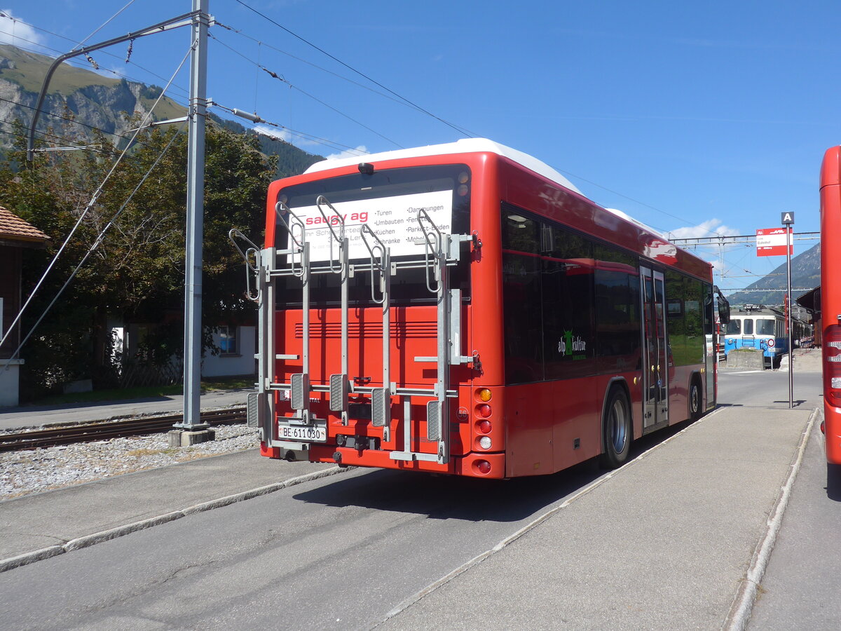 (228'012) - AFA Adelboden - Nr. 56/BE 611'030 - Scania/Hess am 13. September 2021 beim Bahnhof Lenk