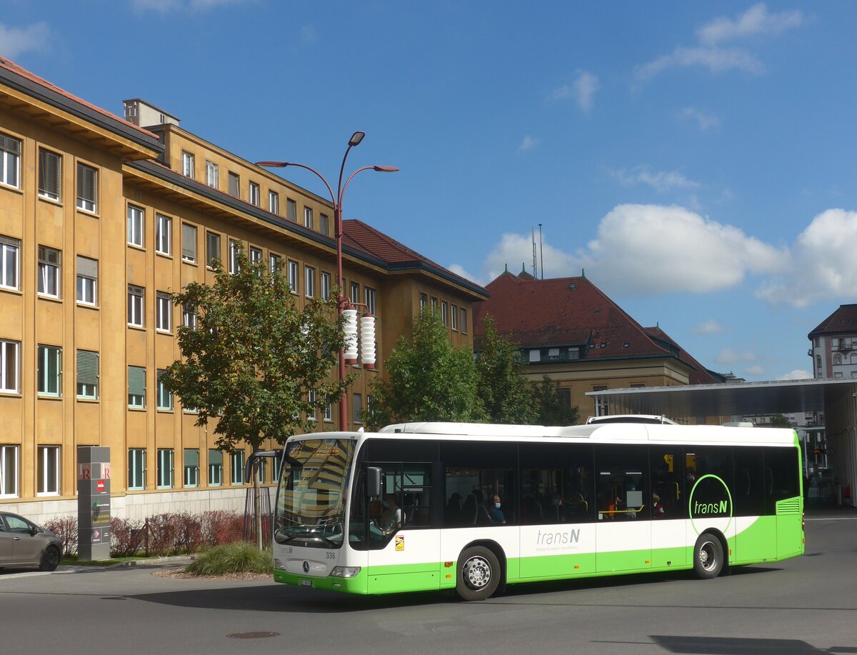 (228'090) - transN, La Chaux-de-Fonds - Nr. 336/NE 98'336 - Mercedes am 18. September 2021 beim Bahnhof La Chaux-de-Fonds