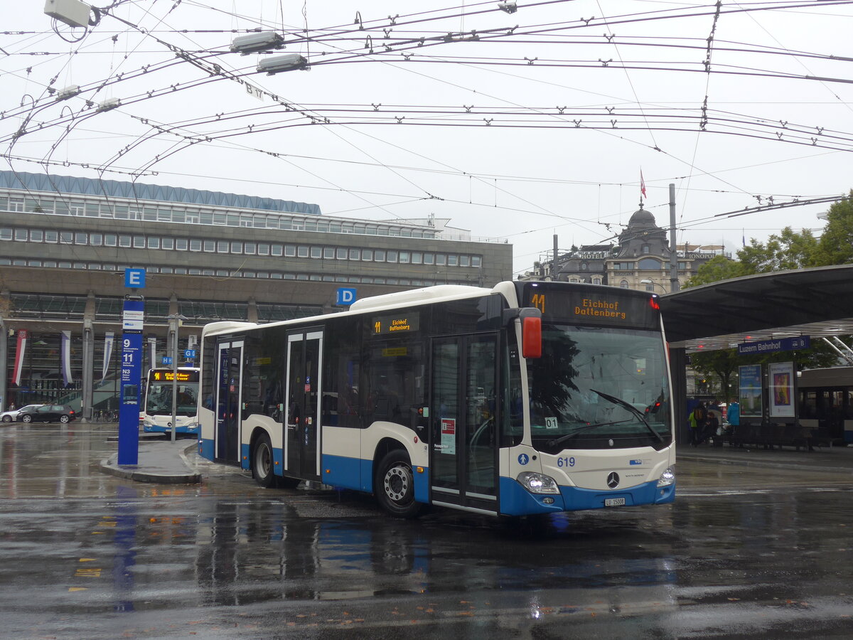 (228'186) - VBL Luzern - Nr. 619/LU 15'008 - Mercedes am 19. September 2021 beim Bahnhof Luzern