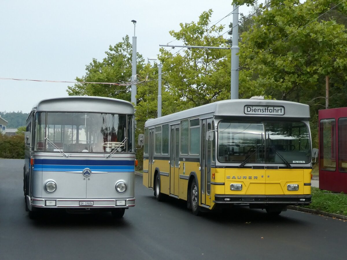 (228'384) - Borer, Neuhausen - SH 1''684 - Saurer/Tscher (ex Schttler, D-Kln; ex Braun, D-Mnster; ex Schmid, Hemishofen; ex Brtsch, Bttenhard; ex ASS Schleitheim Nr. 8) + Wanner, Schleitheim - SH 93 U - Saurer/Hess (Ruklic, Schaffhausen; ex VBSH Schaffhausen Nr. 40; ex VBSH Schaffhausen Nr. 19) am 26. September 2021 in Schaffhausen, Depot VBSH