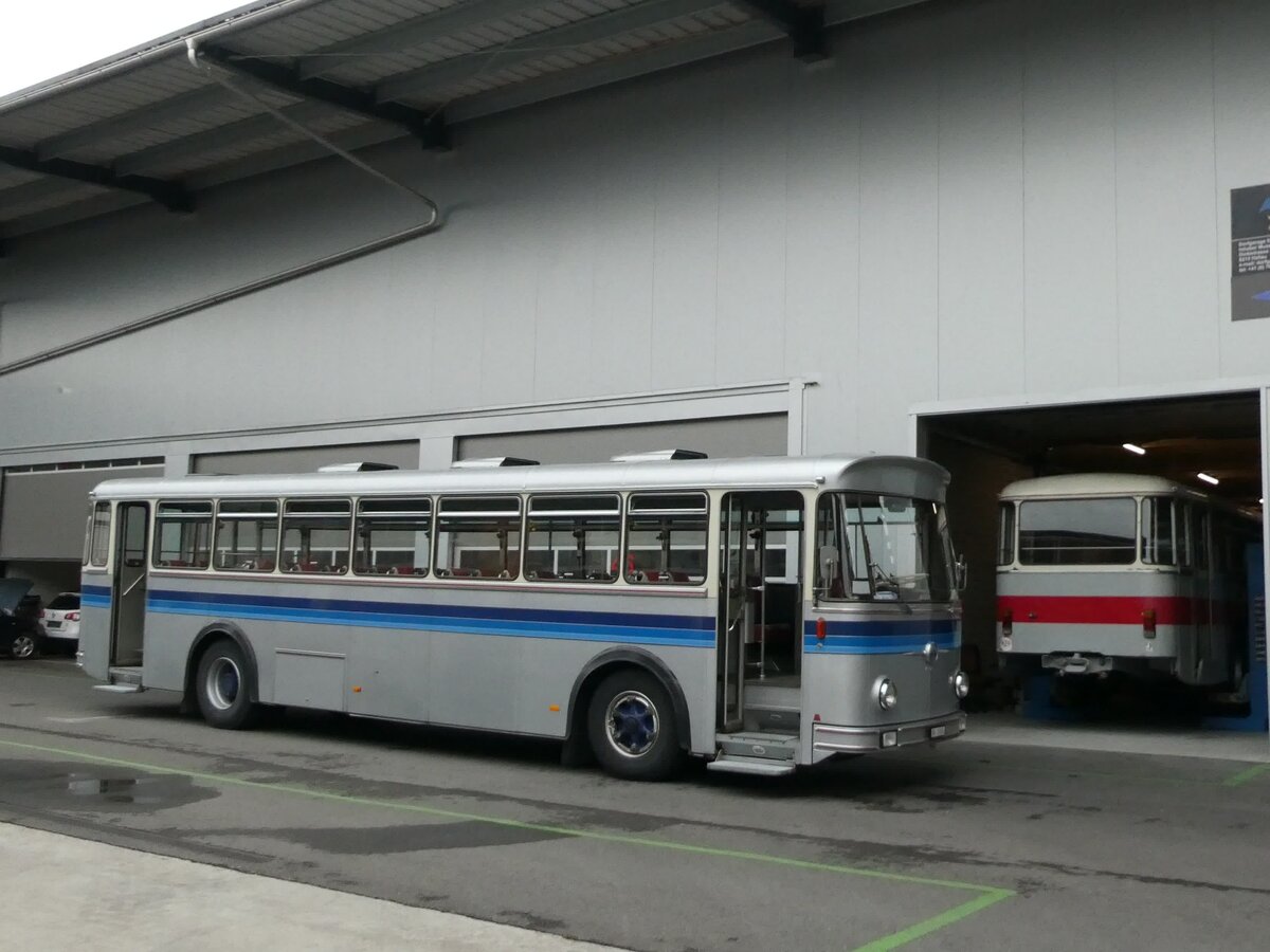 (228'428) - Borer, Neuhausen - SH 19'684 - Saurer/Tscher (ex Schttler, D-Kln; ex Braun, D-Mnster; ex Schmid, Hemmishofen; ex Brtsch, Bttenhard; ex ASS Schleitheim Nr. 8) am 26. September 2021 in Hallau, Dickistrasse