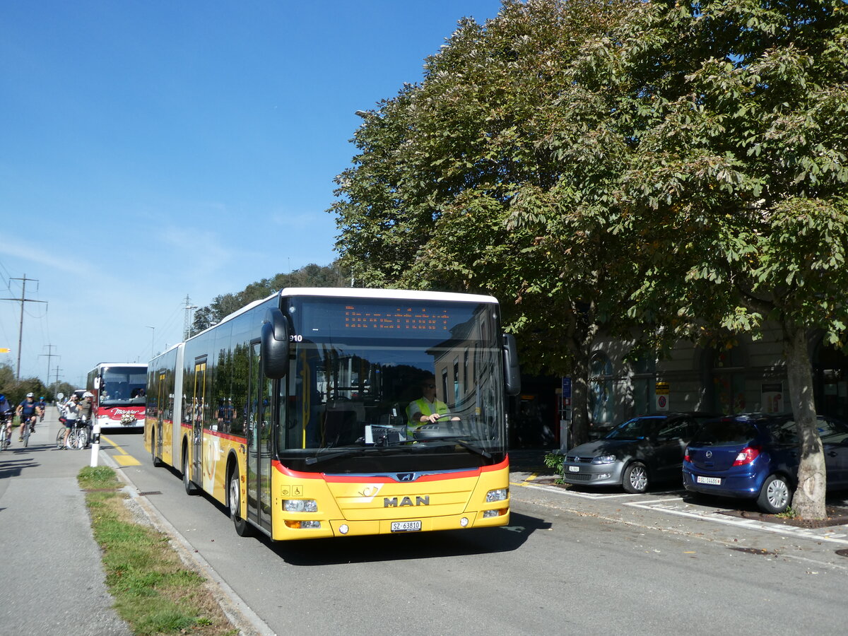 (228'580) - PostAuto Ostschweiz - SZ 63'810 - MAN (ex Kistler, Reichenburg) am 2. Oktober 2021 beim Bahnhof Ziegelbrcke