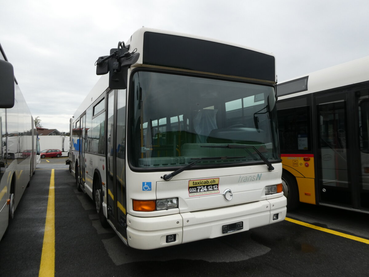 (228'704) - Taxicab, Neuchtel - Irisbus am 3. Oktober 2021 in Kerzers, Interbus