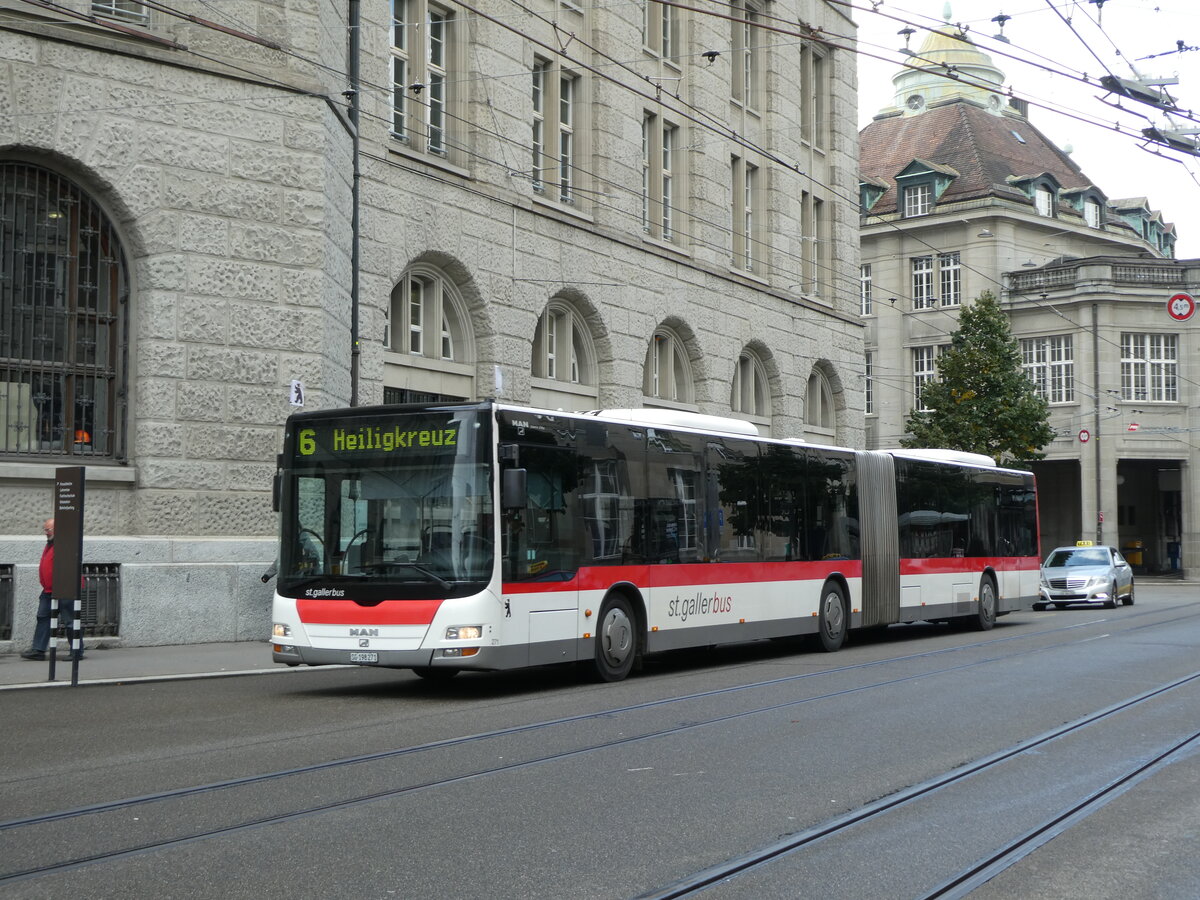 (229'037) - St. Gallerbus, St. Gallen - Nr. 217/SG 198'271 - MAN am 13. Oktober 2021 beim Bahnhof St. Gallen