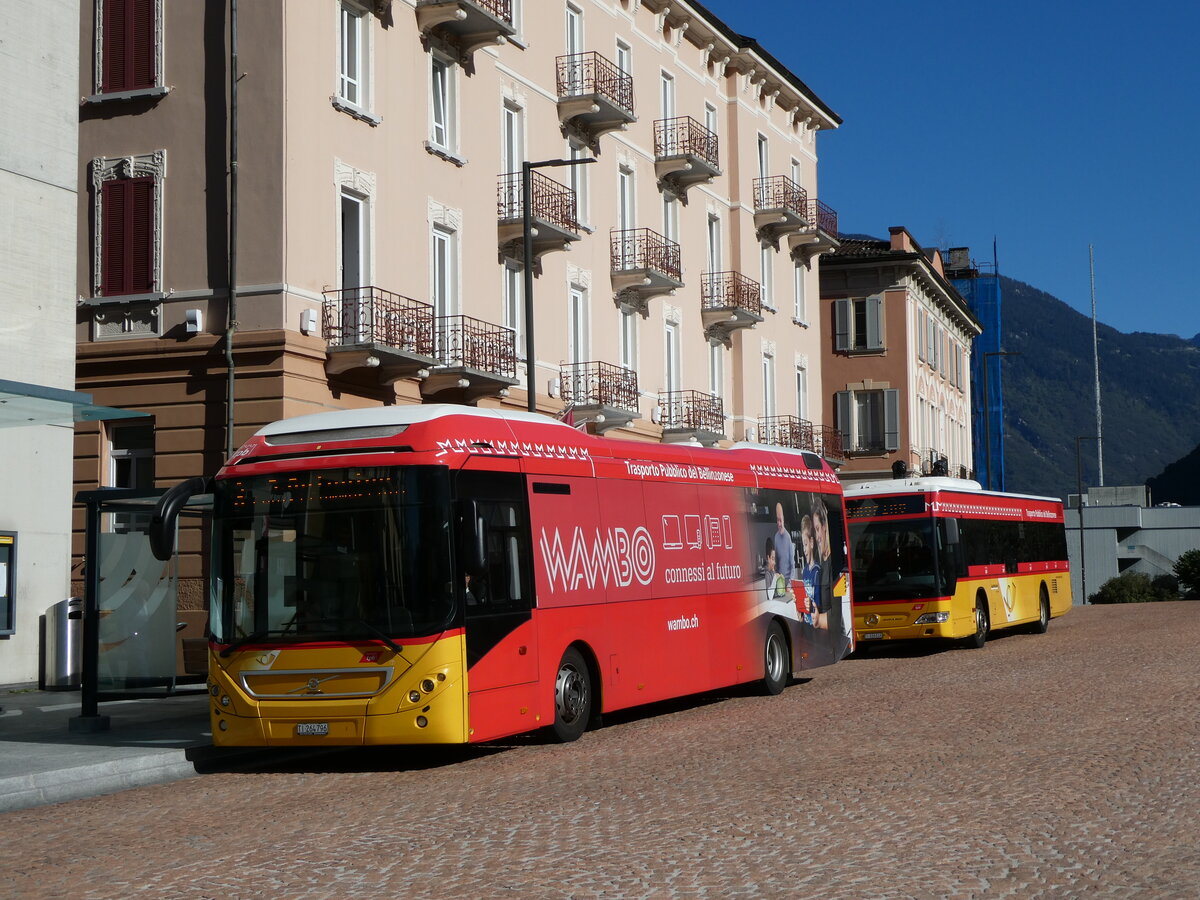 (229'145) - AutoPostale Ticino - TI 264'796 - Volvo am 14. Oktober 2021 beim Bahnhof Bellinzona