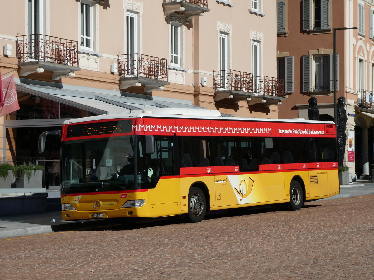 (229'146) - AutoPostale Ticino - TI 228'016 - Mercedes am 14. Oktober 2021 beim Bahnhof Bellinzona