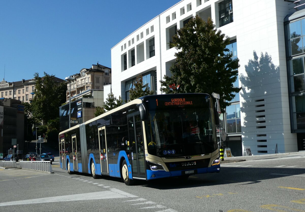 (229'164) - FART Locarno - Nr. 45/TI 339'145 - MAN am 14. Oktober 2021 beim Bahnhof Locarno