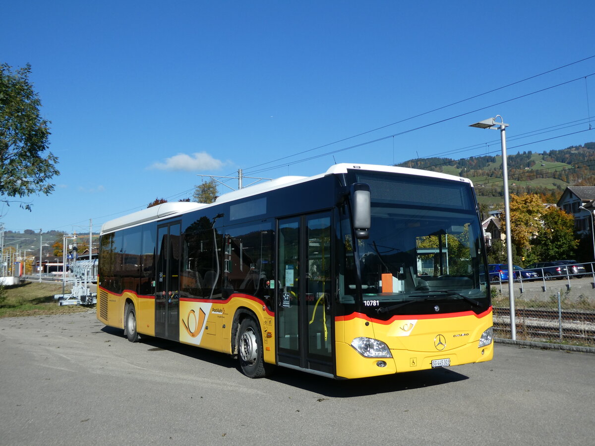 (229'742) - PostAuto Ostschweiz - SG 445'303 - Mercedes am 23. Oktober 2021 in Nesslau, Garage