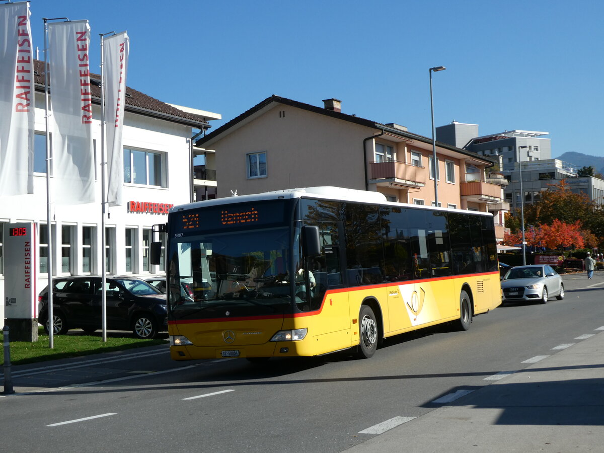 (229'760) - PostAuto Ostschweiz - SZ 58'004 - Mercedes (ex Kistler, Reichenburg) am 23. Oktober 2021 beim Bahnhof Uznach