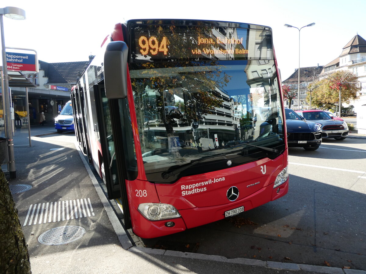 (229'783) - VZO Grningen - Nr. 208/ZH 790'208 - Mercedes am 23. Oktober 2021 beim Bahnhof Rapperswil