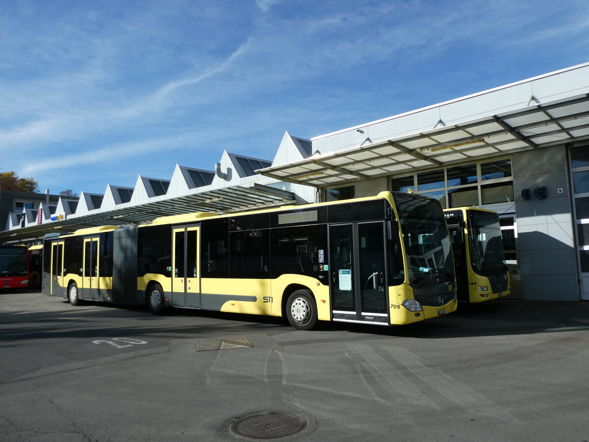 (230'066) - STI Thun - Nr. 704/BE 754'705 - Mercedes am 7. November 2021 in Thun, Garage