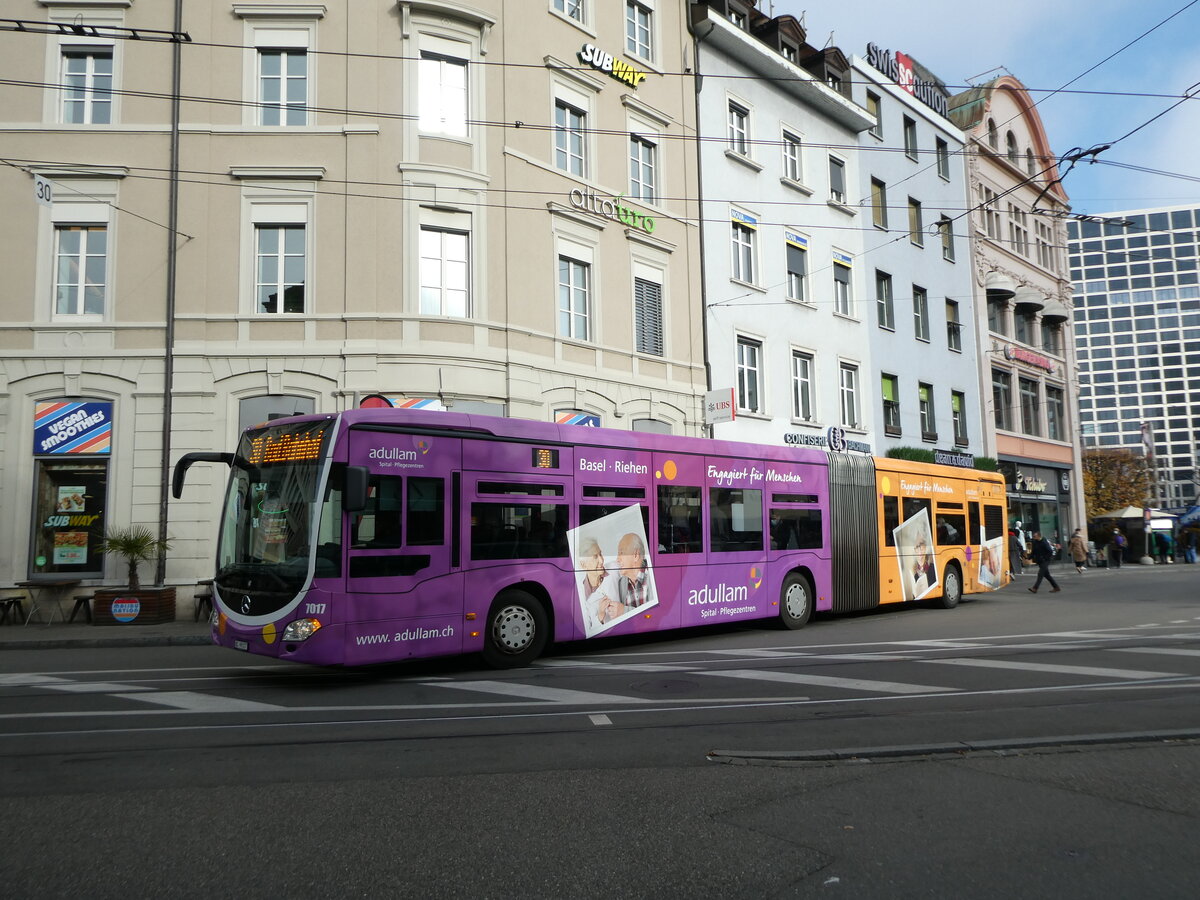 (230'220) - BVB Basel - Nr. 7017/BS 99'317 - Mercedes am 9. November 2021 beim Bahnhof Basel