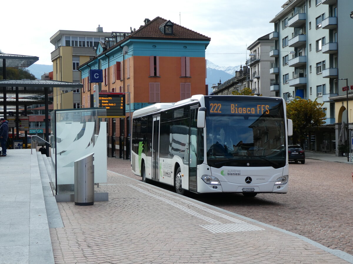 (230'408) - ABl Biasca - Nr. 1/TI 231'001 - Mercedes am 10. November 2021 beim Bahnhof Bellinzona