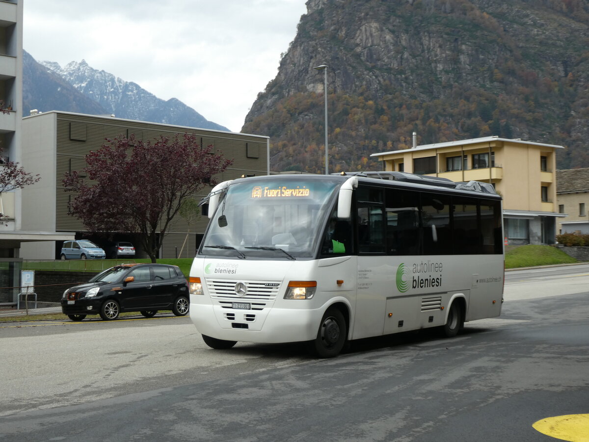 (230'430) - ABl Biasca - Nr. 3/TI 231'003 - Mercedes am 10. November 2021 in Biasca, Garage