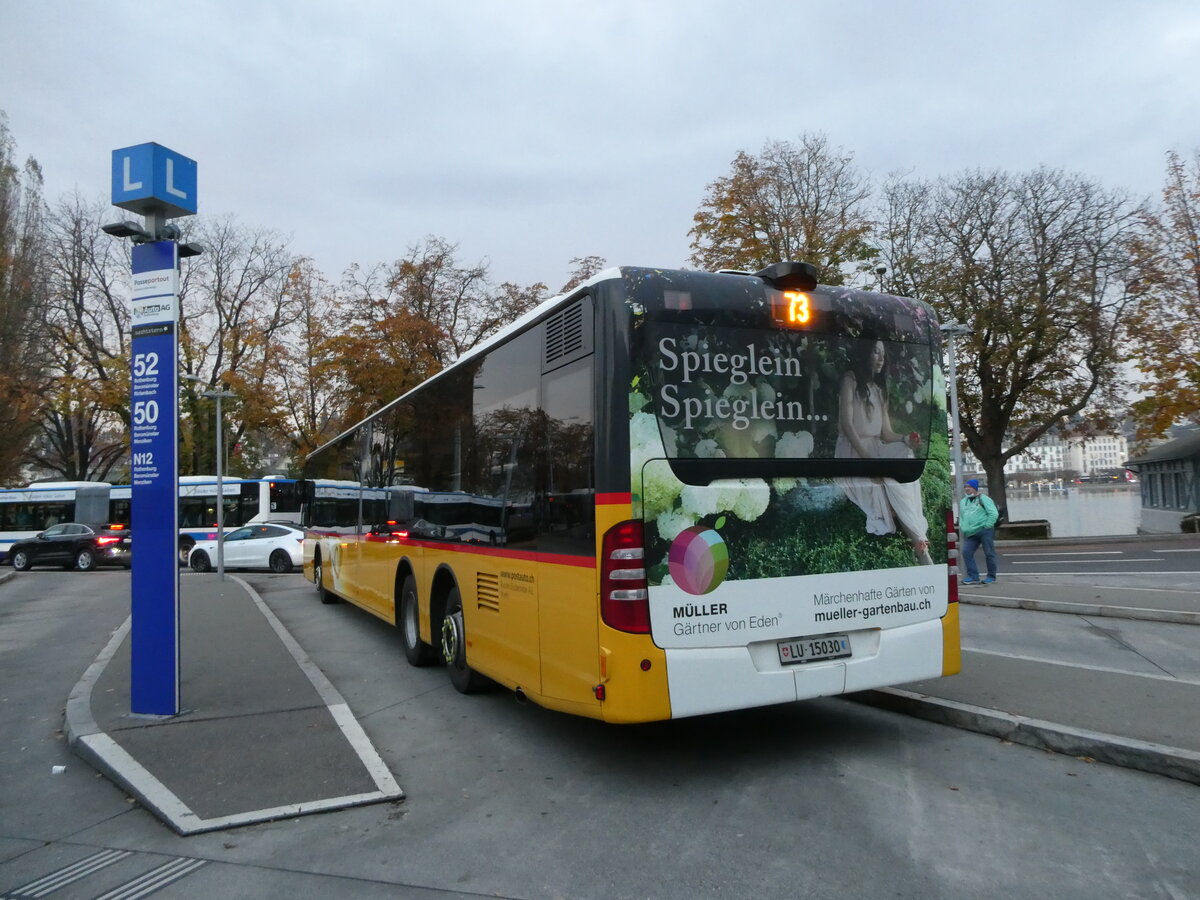 (230'455) - Bucheli, Kriens - Nr. 21/LU 15'030 - Mercedes am 10. November 2021 beim Bahnhof Luzern