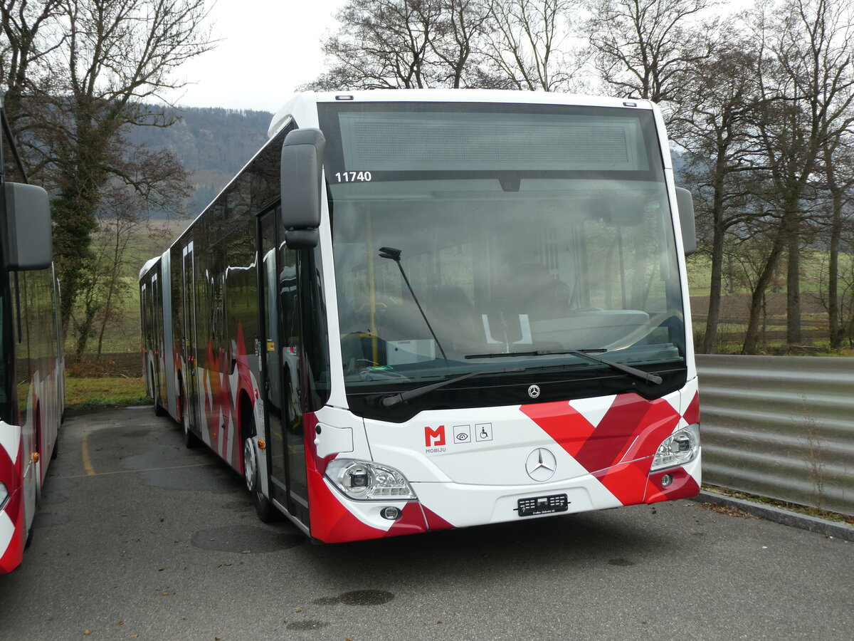 (230'623) - CarPostal Ouest - PID 11'740 - Mercedes am 13. November 2021 in Develier, Parkplatz